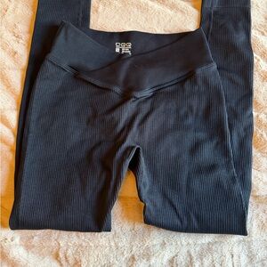 New Black Ribbed Leggings